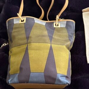 Authentic 2000 Gucci Crossbody Bag in Nylon Geometric Tribal Print Olive/Gray